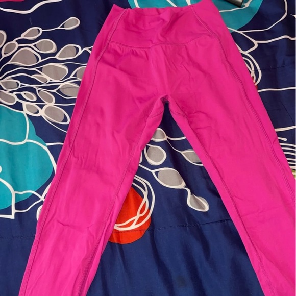 Worn once alphalete pulse leggings - Picture 3 of 3